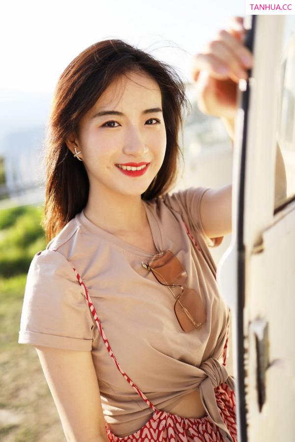 龚天艺 艺儿拿铁 [XIUREN]高清写真图 2019.09.02 艺儿拿铁第18张图片
